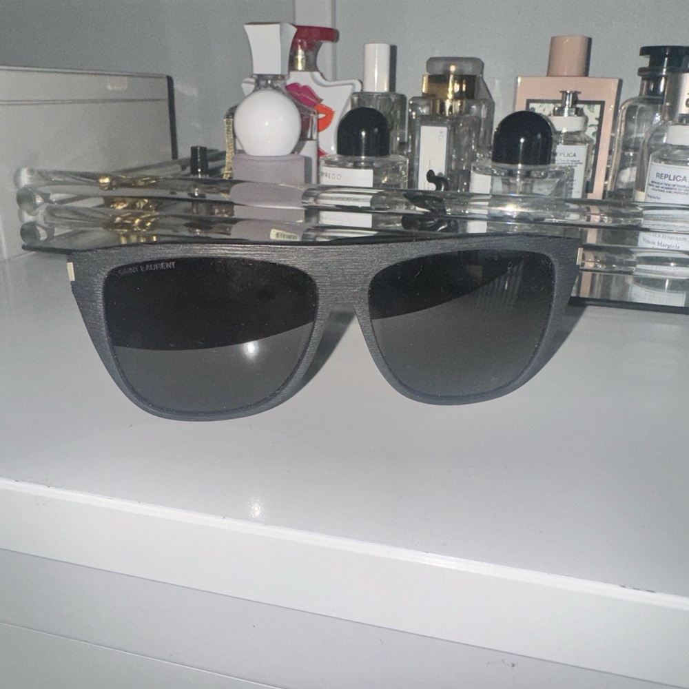 Saint Laurent Sunglasses - Picture 4 of 4